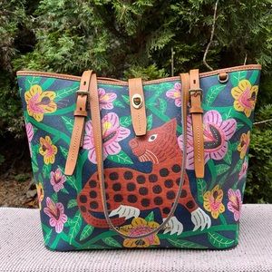 RARE - Dooney and Bourke Isle Morada (Islamorada?) Dover Tote